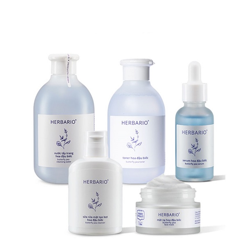 Bộ 5 dưỡng ẩm da toàn diện Hoa đậu biếc Herbario: Nước tẩy trang 300ml + Sữa rửa mặt 100ml + Mặt nạ 30ml + Serum 30ml + Toner 200ml Bộ 5 dưỡng ẩm da toàn diện Hoa đậu biếc Herbario: Nước tẩy trang 300ml + Sữa rửa mặt 100ml + Mặt nạ 30ml + Serum 30ml + Toner 200ml